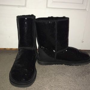 Black sparkly uggs.